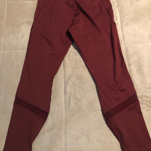 Fabletics - Picture 3 of 3